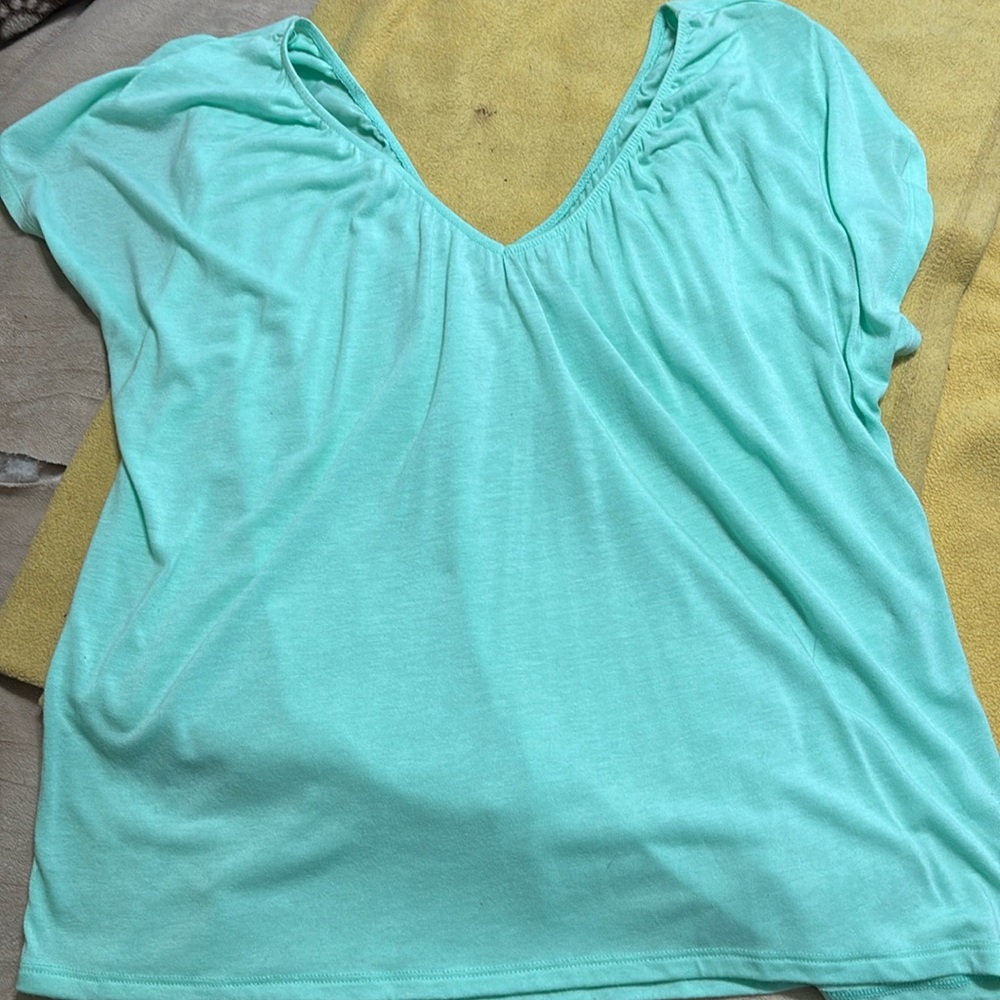 Teal low cut loose tshirt